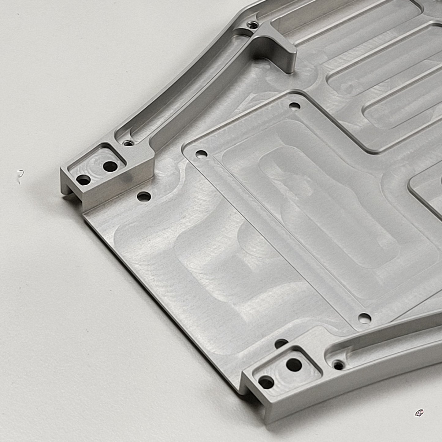 AE - B6.4 - RF3 Chassis
