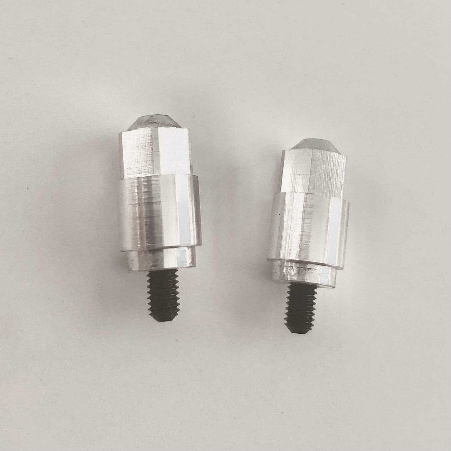 AE - B6.1 / B6.2 / B6.3 / T6.1 / T6.2 - RF2 Chassis Posts